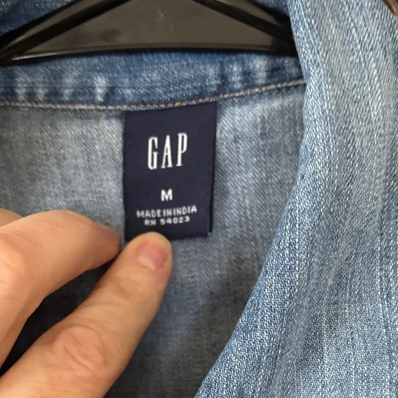 Gap Denim Western Snap-Front Shirt - Picture 2 of 5